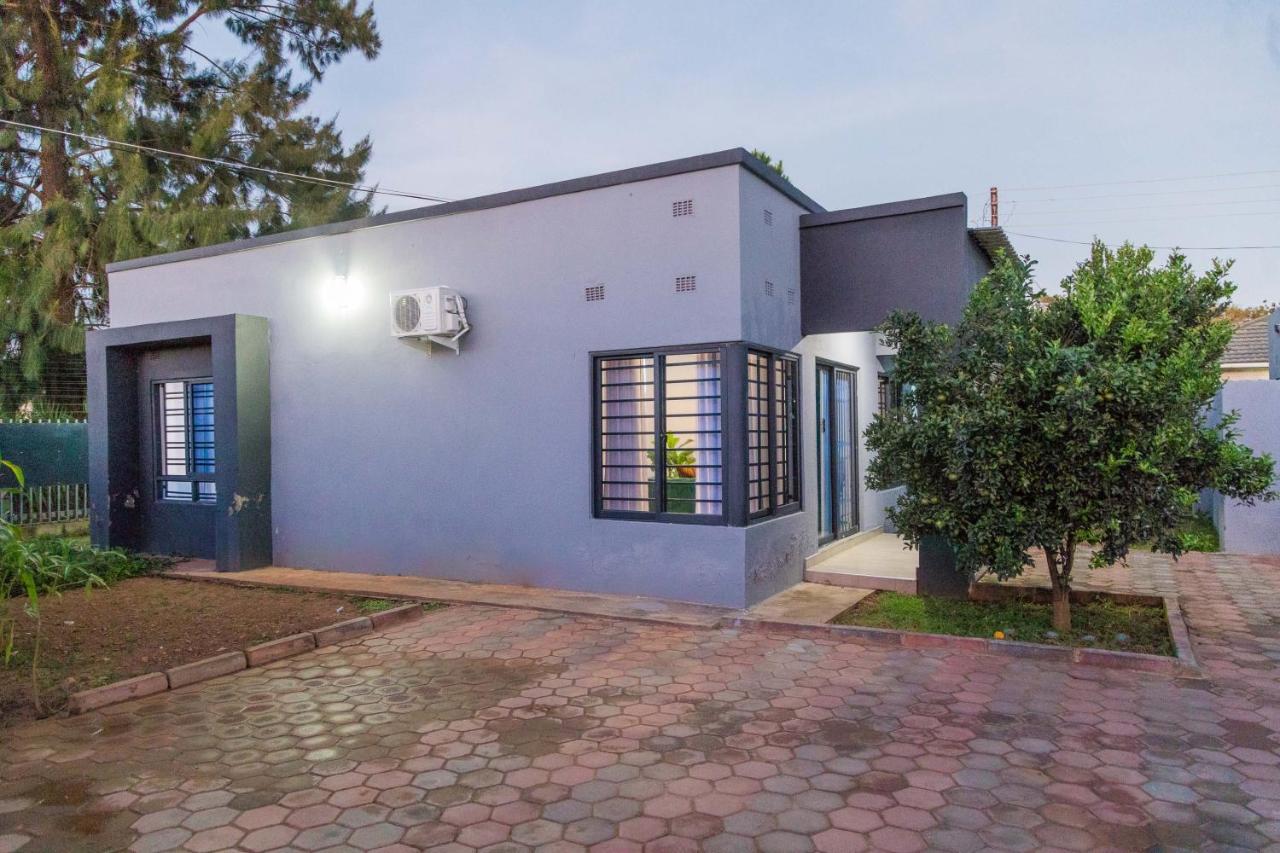 Blue Agave F2 Apartment Lusaka Exterior photo
