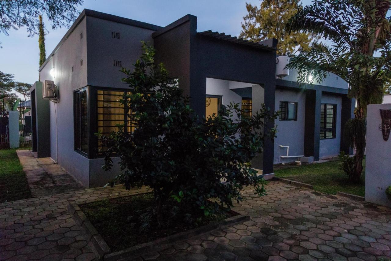 Blue Agave F2 Apartment Lusaka Exterior photo