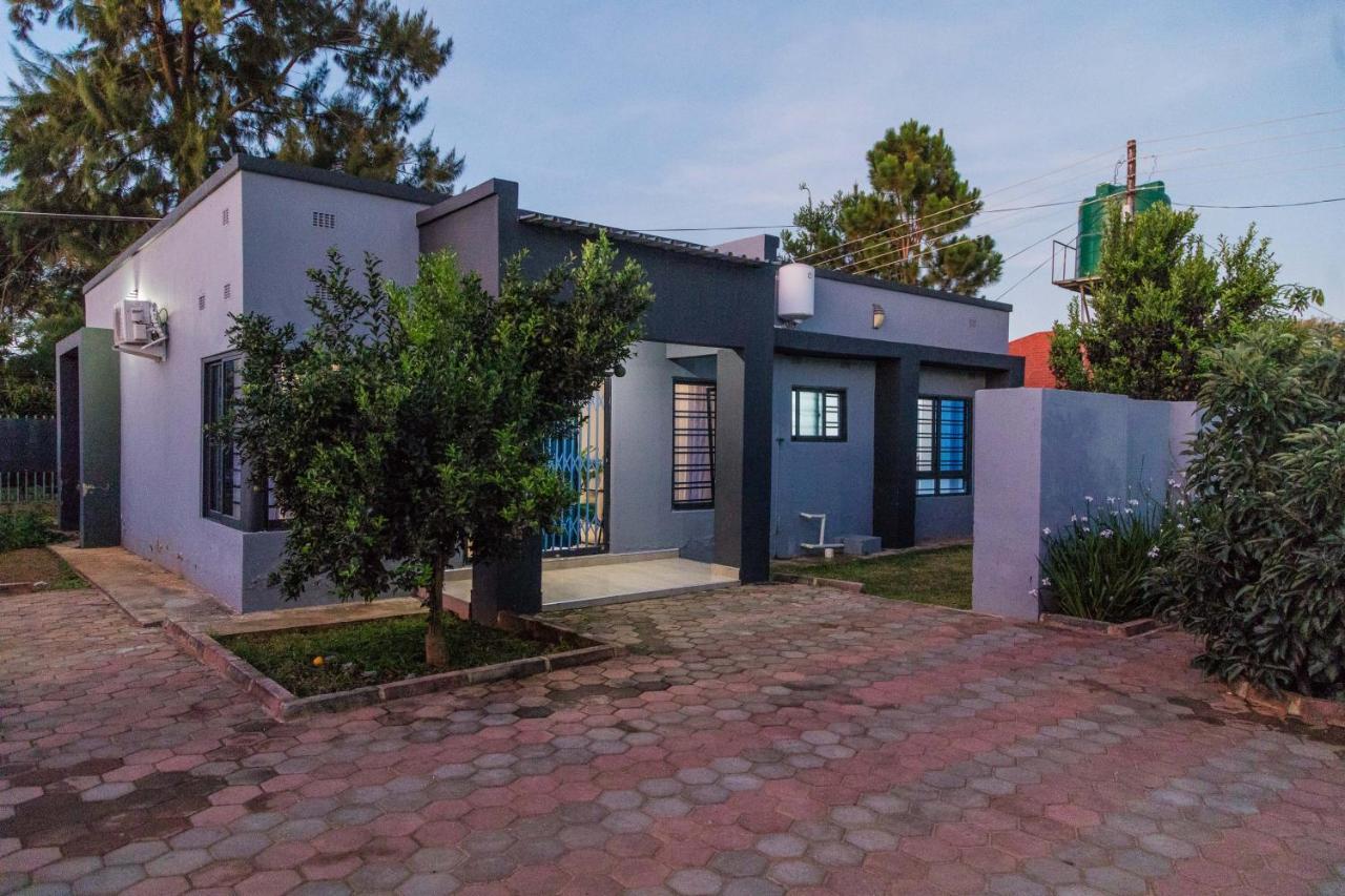 Blue Agave F2 Apartment Lusaka Exterior photo